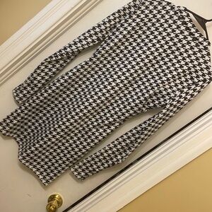 Zip back herringbone black and white dress